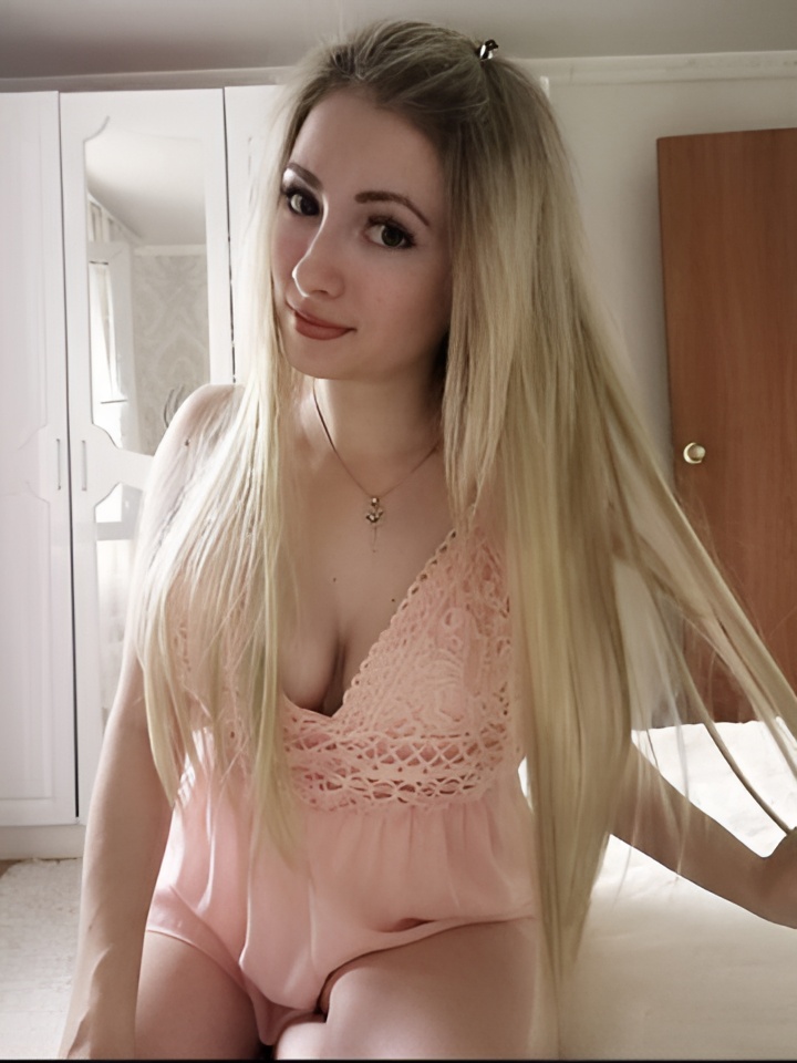 Искра привлекальеная девушка из Клина цена от 2500 руб