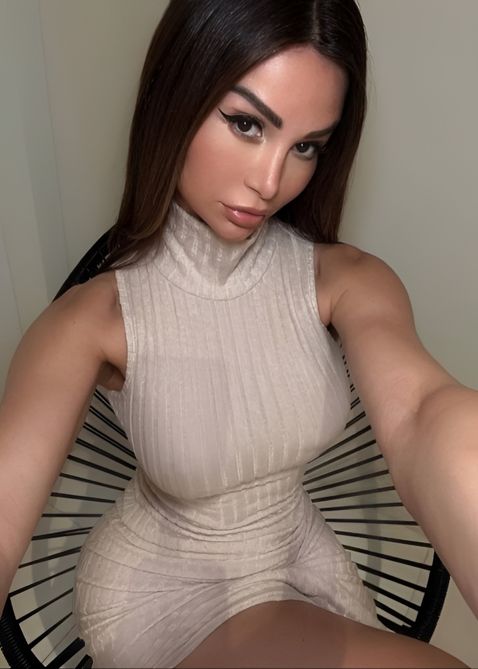 Дина привлекательная девушка из Клина цена от 8000 руб