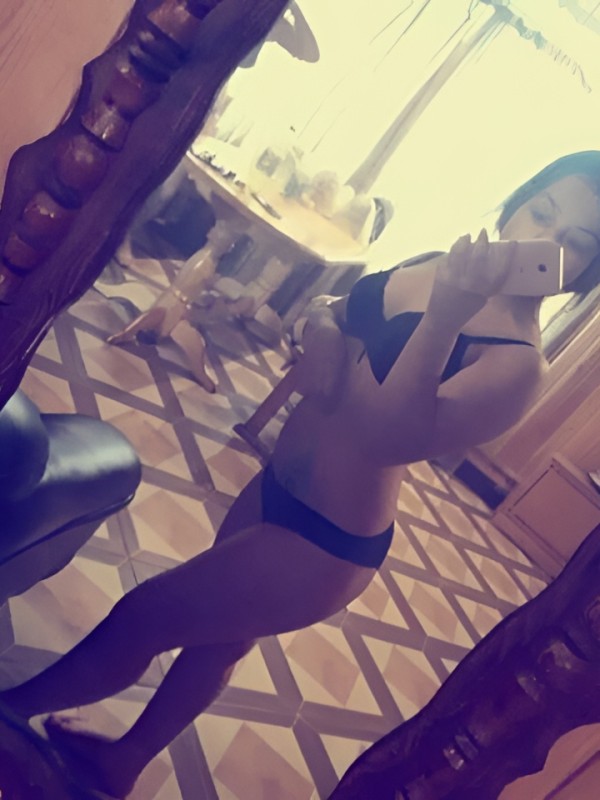 Нелли привлекательная девушка из Клина цена от 2000 руб